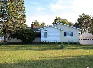 2826 Vanyea Rd, Cheboygan, MI 49721