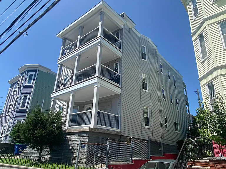 40 Temple St #3 — Photo 24
