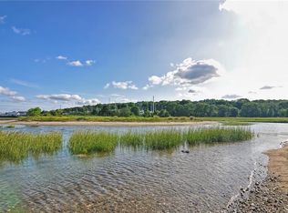 10 Staples Ave, Warwick, RI 02886