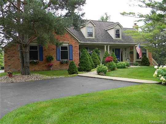 1st image of 2925 Barbwood Ct