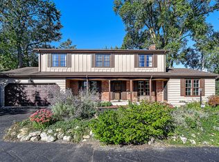 36 Jackson Rd, Clarendon Hills, IL 60514