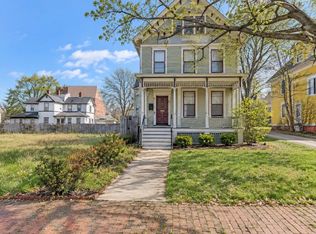 67 Thompson St, Springfield, MA 01109