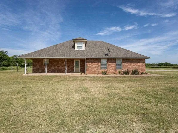 4730 SW Paint Rd, Cache, OK 73527
