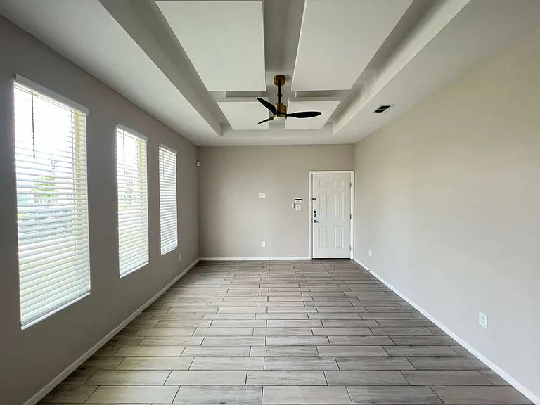 5701 Swallow Ave #3 — Photo 4