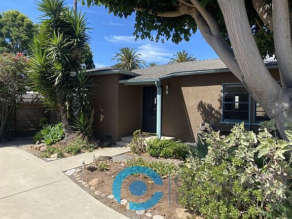 3rd image of 1809 Carmelina Dr