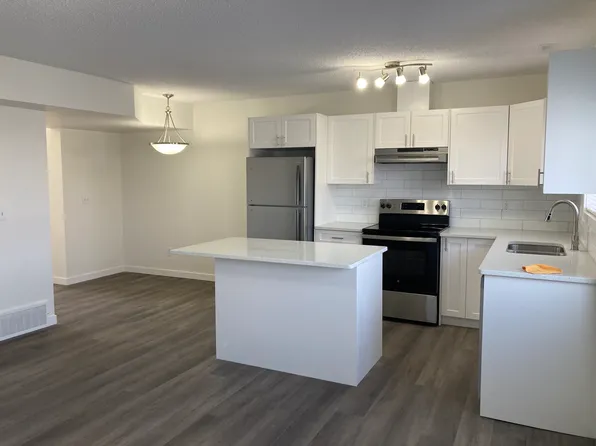 8401 Southfort Blvd #512, Fort Saskatchewan, AB T8L 0V7