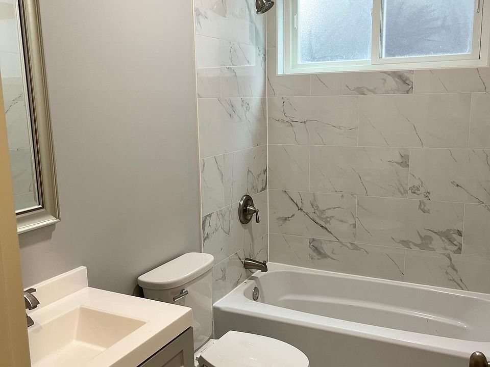 2nd image of 4739 S Michigan Ave #2