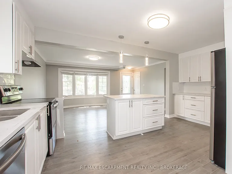 2 Wolfdale Pl #MAIN — Photo 18