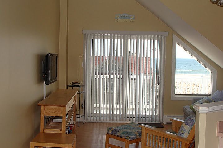 2nd image of 1446 Ocean Ave #7