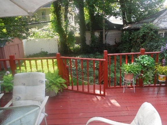 2nd image of 496 E 24th St