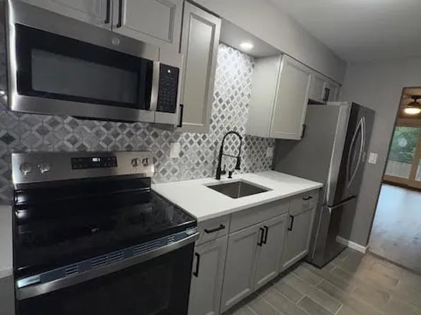 1003 Parkview Dr, Southfields, NY 10975