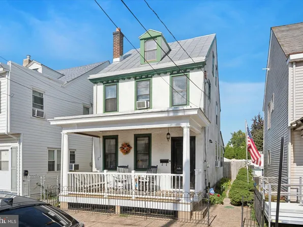 209 Dorrance St, Bristol, PA 19007