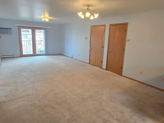 4th image of 700 13th St S #3