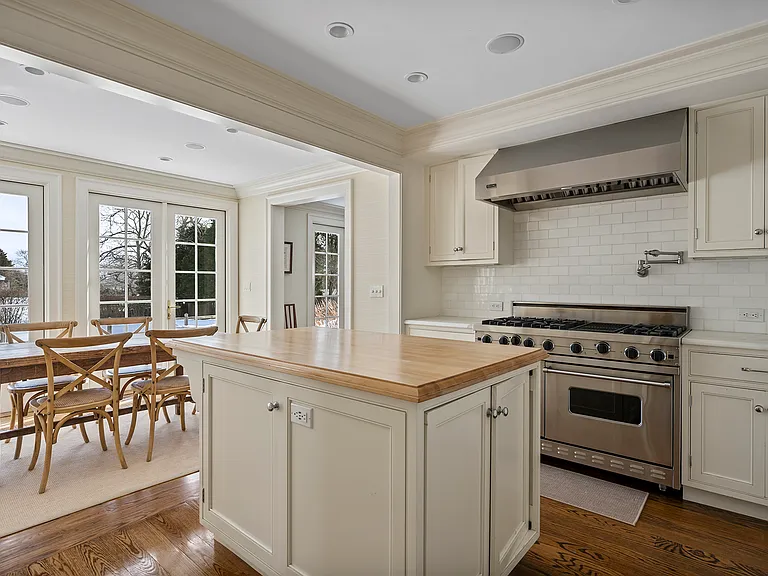 94 Osborne Ln — Photo 9