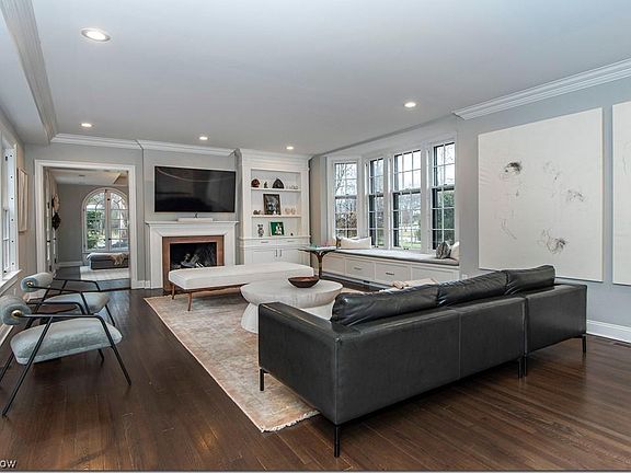 4th image of 2834 Courtland Blvd
