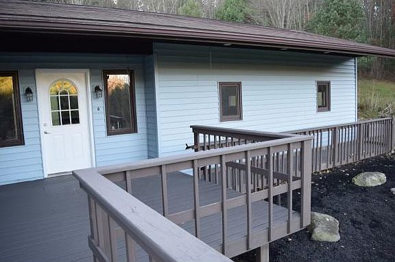 3rd image of 71 Daniel Dr