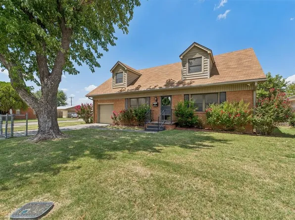5737 NW 47th St, Warr Acres, OK 73122