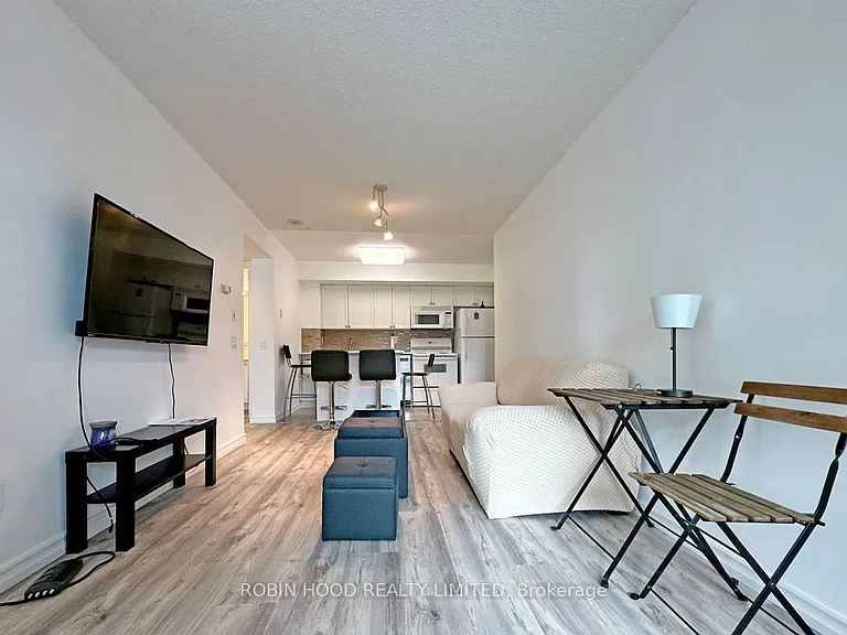 30 Harrison Garden Blvd #30 — Photo 2