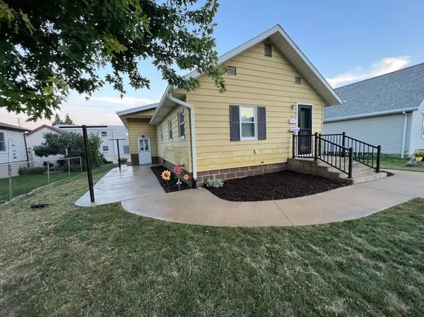 2394 Garfield Ave, Dubuque, IA 52001