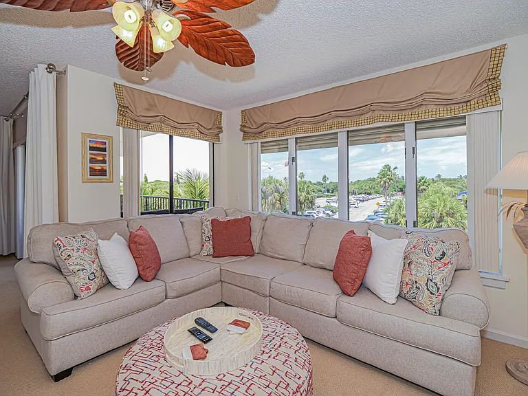 1700 Ocean Dr #302V — Photo 14