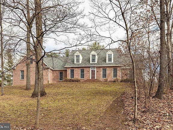 3rd image of 5860 Coy Dr