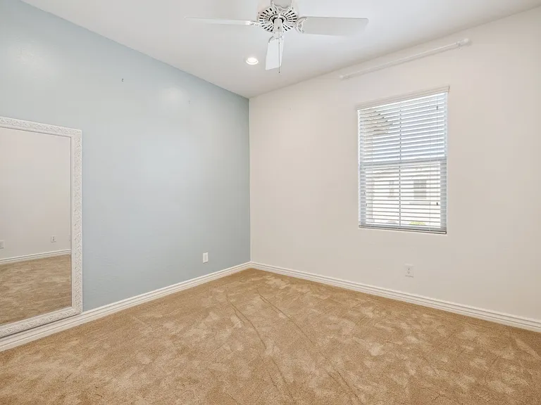 211 E Brinley Dr — Photo 28