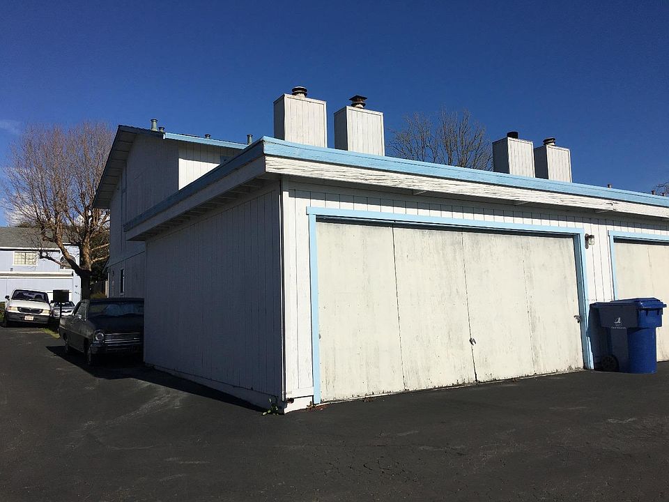 2nd image of 447 Winchester Dr