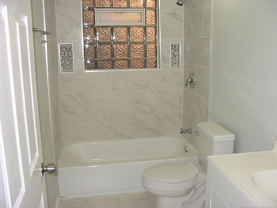 21135 La Salle Blvd, photo 5