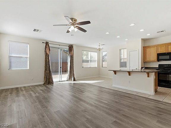 5th image of 9137 Wine Cellar Ave