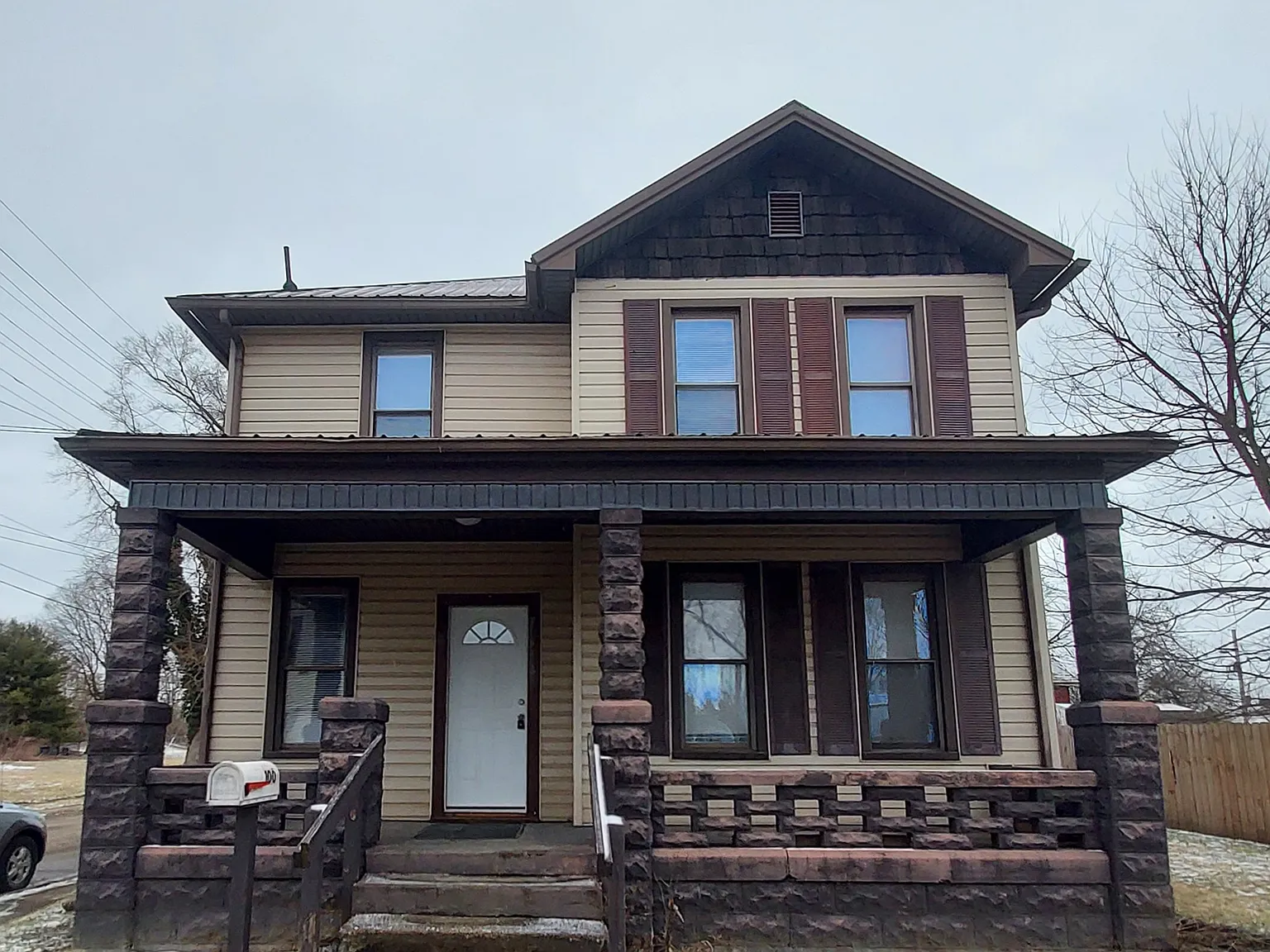 4 Bedroom, 2 Bathroom Home — Photo 1