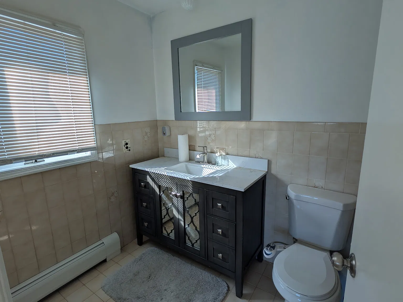 3 bed, 1300 sqft, $3,500 — Photo 2