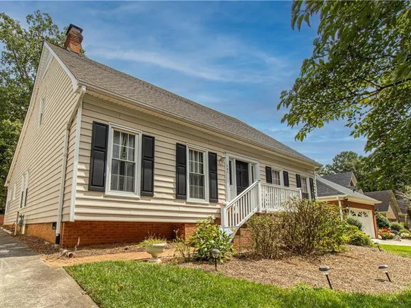 121 Wellesborough Rd, Winston Salem, NC 27104