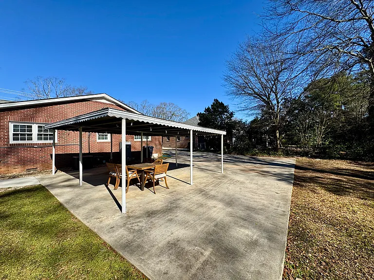 215 Whitehall Rd — Photo 18