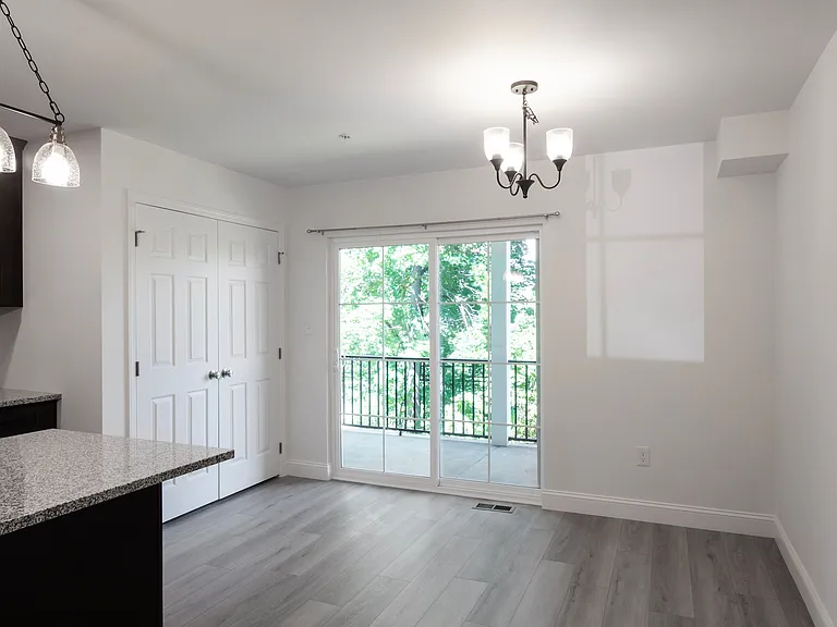 1185 Sunset Rd — Photo 3