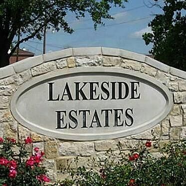 1st image of 304 Hampstead Dr