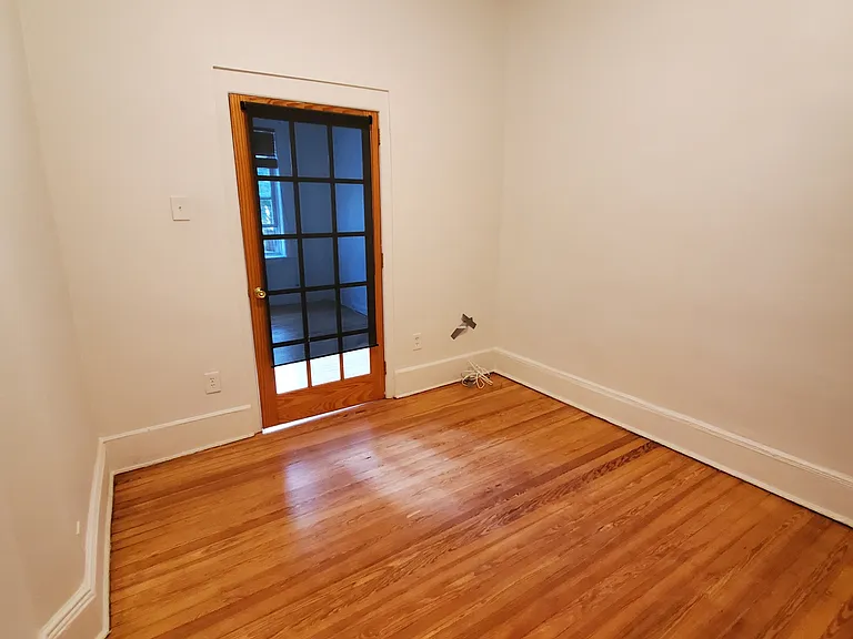 25-39 36th St #2REAR — Photo 4