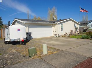 1553 Aztec Dr, Woodburn, OR 97071