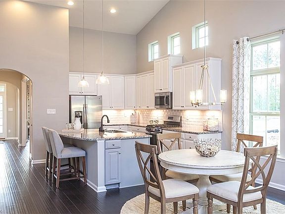 2nd image of 95 Lakeland Way