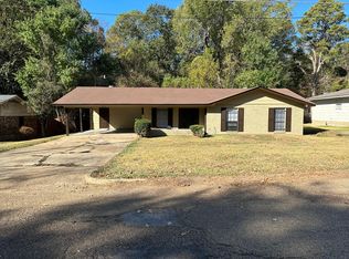 2125 Flowers Dr, Jackson, MS 39204