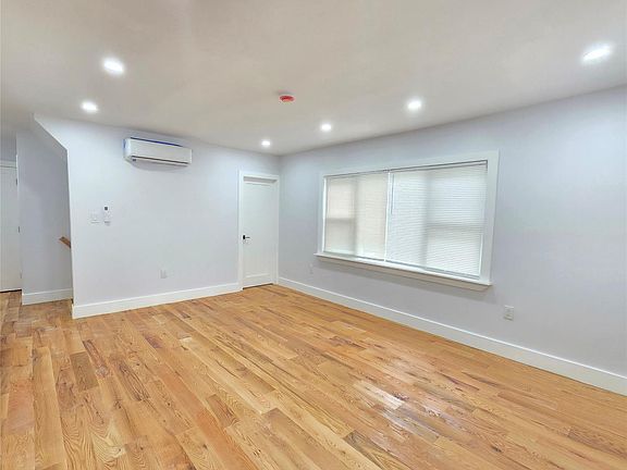 3rd image of 21624 132nd Avenue