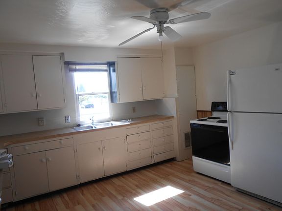 2nd image of 180 S 500th St W