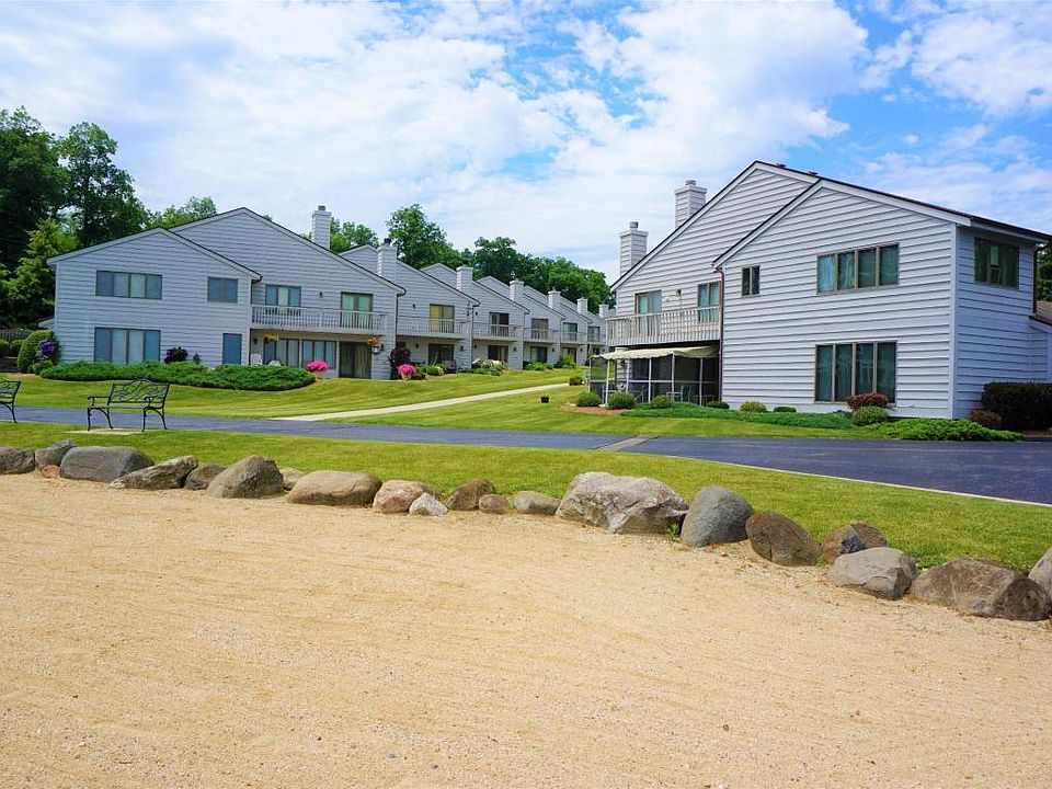 1st image of 1626 Westbank Cir
