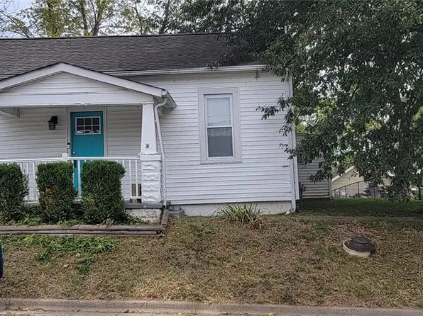 215 Summit Ave, Glen Carbon, IL 62034