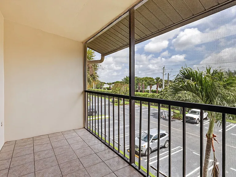 624 Sea Pine Way #B3 — Photo 30