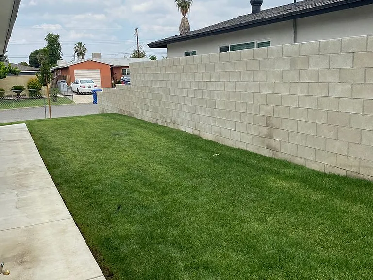 721 Tate St — Photo 12