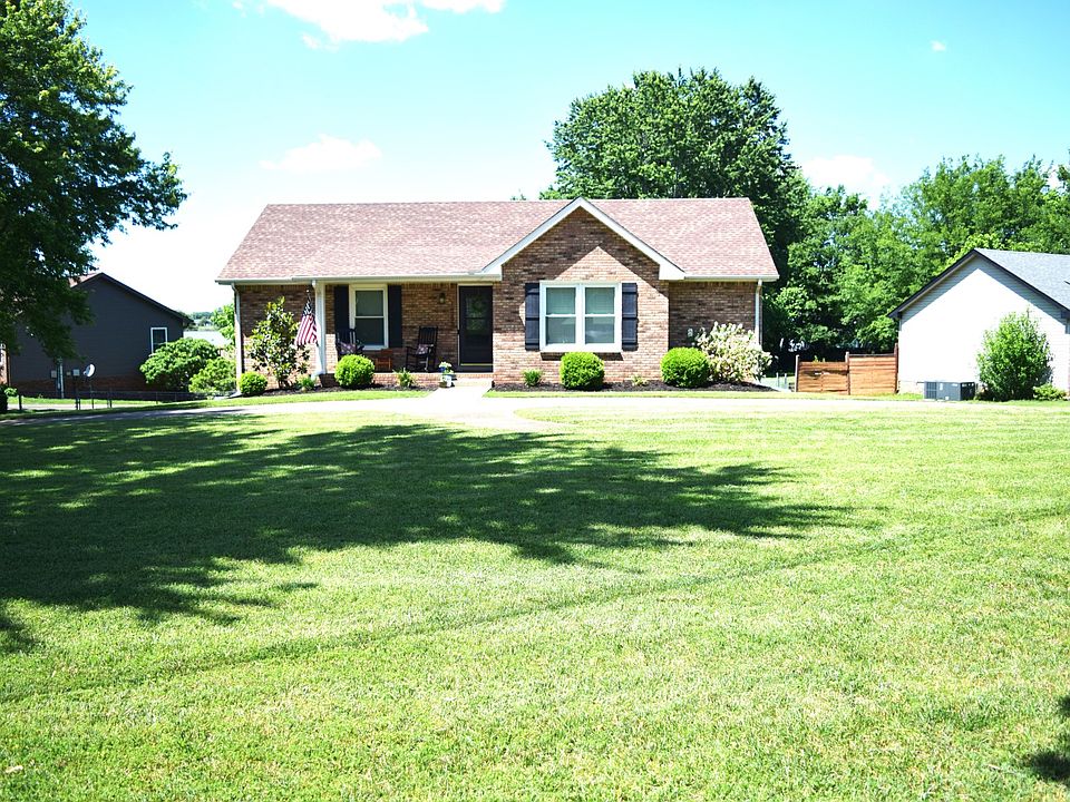 1st image of 1885 Crestmont Ct