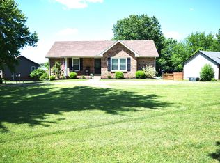 1885 Crestmont Ct, Clarksville, TN 37042