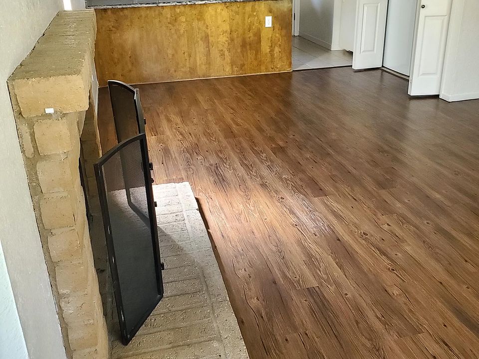 2nd image of 200 Brookdale Dr APT 3