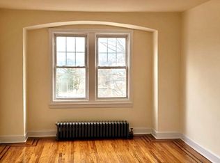 36 Oakwood Ave APT 3B, White Plains, NY 10605