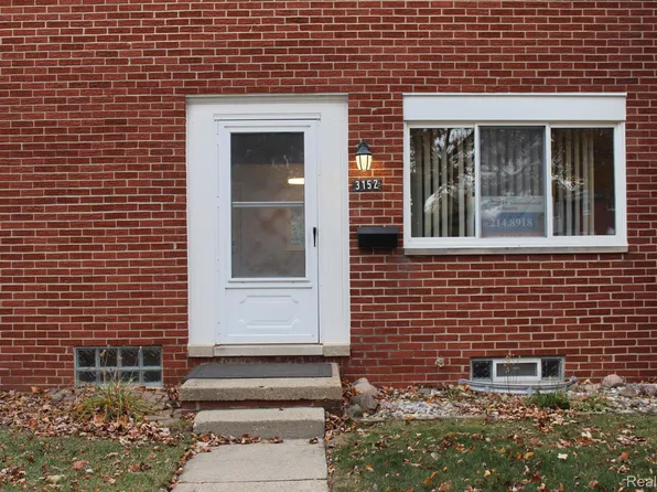 3152 Bookham Dr, Auburn Hills, MI 48326